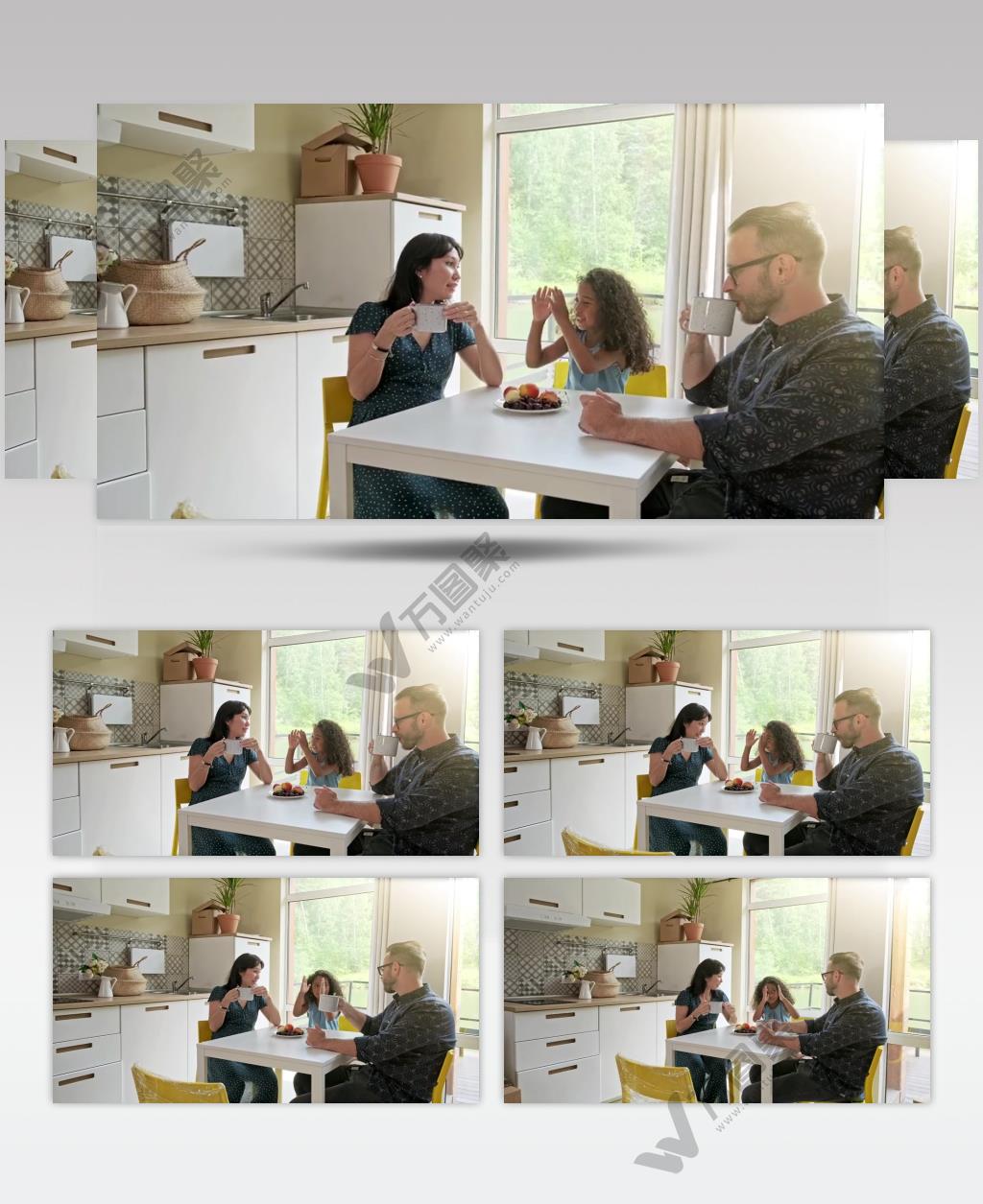 一家人在厨房喝茶