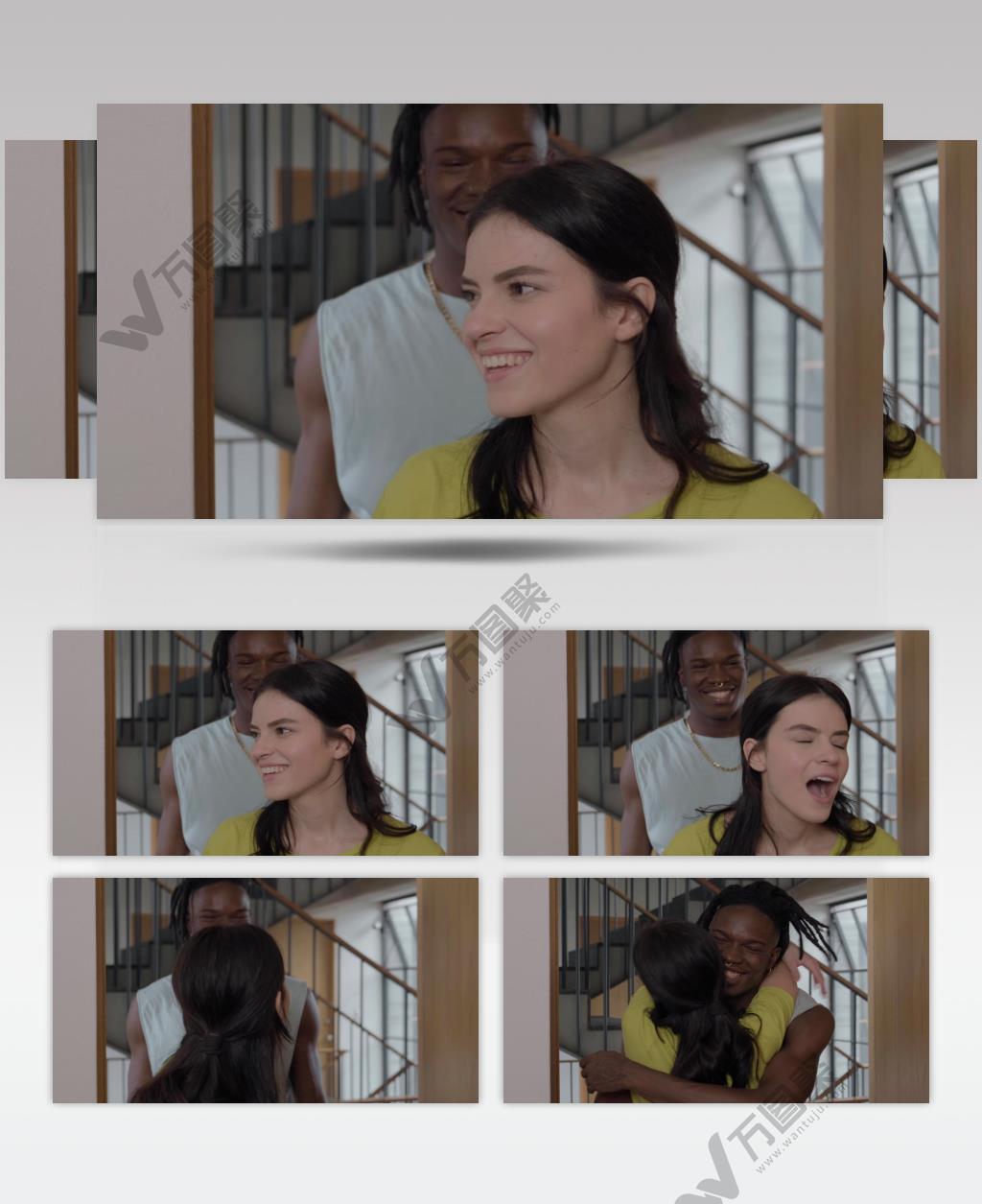 男子遮住了女友的眼睛给她惊喜