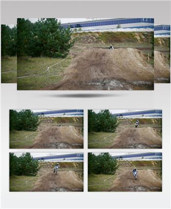 摩托越野车降落在泥土上