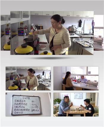 居家养老服务驿站社区餐厅老人就餐服务群众