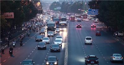 城市车水马龙车流人流