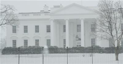 冬季暴风雪期间的白宫 4K