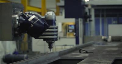 智能自动化生产钢工厂钢构加工实拍视频素材