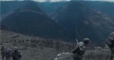 红军爬雪山过草地历史视频素材