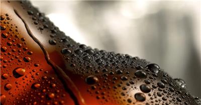 实拍特写开啤酒气泡倒酒啤酒广告视频素材