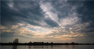 天空云彩小河农村河堤延时唯美