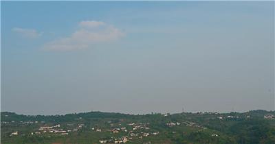 云卷云舒云顶之上山峰错落视频素材