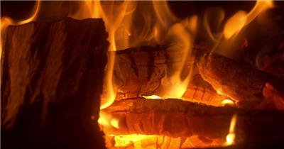 木炭柴火篝火燃烧火焰壁炉取暖