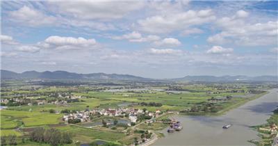 平原丘陵乡村田野山脉河流航拍