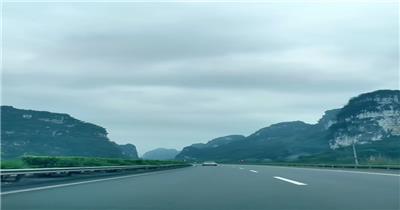 回家高速路上两边优美景观拍摄