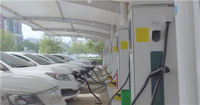 新能源电动汽车充电站实景拍摄视频素材