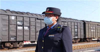 车站小火车站绿皮火车