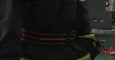 消防官兵快速穿衣带装备