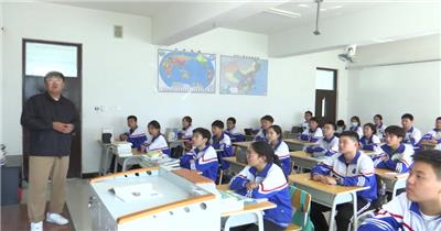 蒙族中学民族共同体班会课民族团结教育